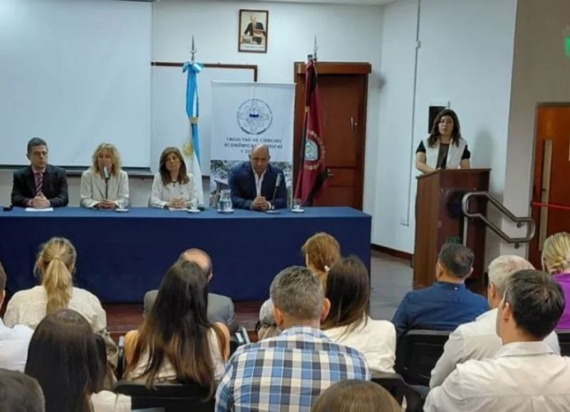 VIDEO | Certificaron a 200 agentes en la primera etapa del curso de Inteligencia Artificial