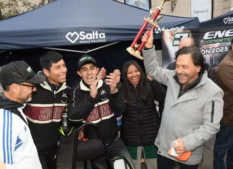 VIDEO | Sáenz participó de la gran muestra “Estudia Salta” que convocó a miles de jóvenes y familias