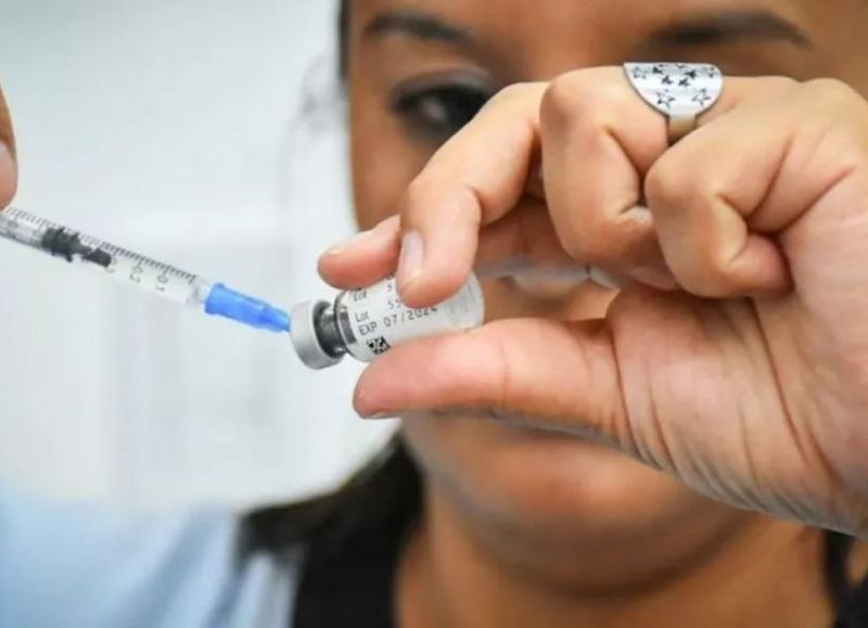 Desde el miércoles estarán disponibles las vacunas contra el dengue en zonas priorizadas